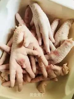 Make Spicy pepper chicken claws step 0