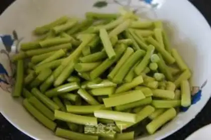 Make Garlic fried meat step 1