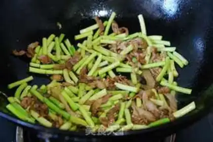 Make Garlic fried meat step 5