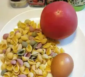 Make Tomato eggs fried conch noodles step 0