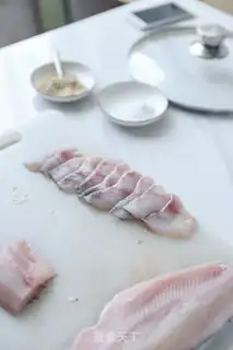 Make An electromagnetic furnace spicy roasted fish step 2