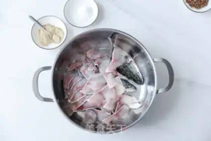 Make An electromagnetic furnace spicy roasted fish step 3