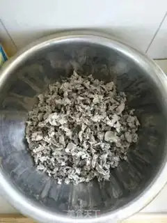 Make A ground-breed fan fried eggs step 0