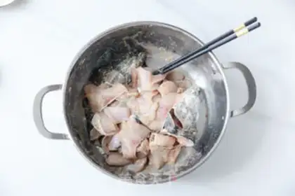 Make An electromagnetic furnace spicy roasted fish step 5