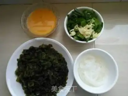 Make A ground-breed fan fried eggs step 5