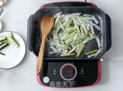 Make An electromagnetic furnace spicy roasted fish step 7