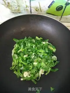 Make A ground-breed fan fried eggs step 6