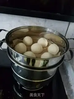 Make White-faced buns step 3