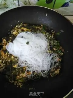 Make A ground-breed fan fried eggs step 9
