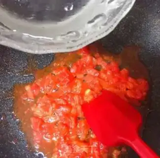 Make Tomato noodle soup step 2