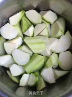 Make Shrimp melon soup step 2