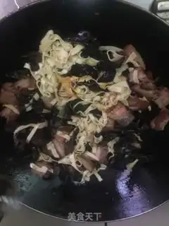 Make Bean-skin-mucked meat step 7