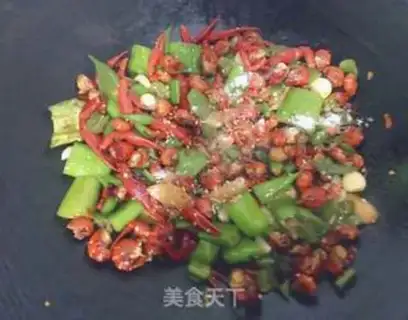 Make Spicy dry pot lobster step 14