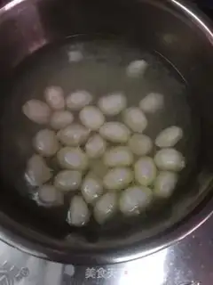Make Chicken soup rolls with purple meatball soup step 2