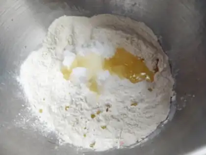 Make Garfield Cat carrot bread step 1