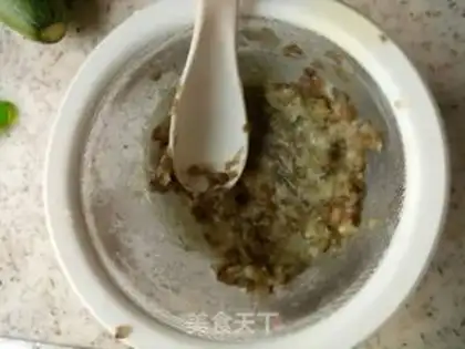 Make The baby feeds on green pea mud step 1
