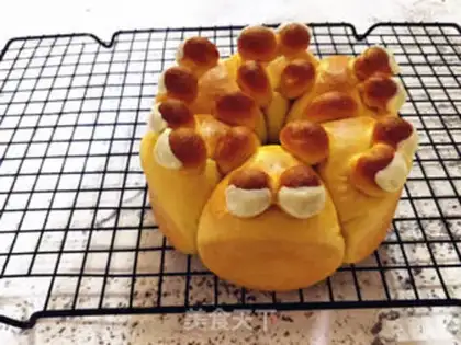Make Garfield Cat carrot bread step 9