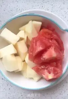 Make Tomato apple mud step 1