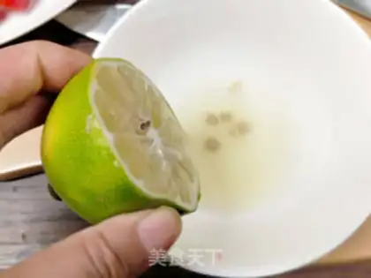Make Thai eel pasta step 3
