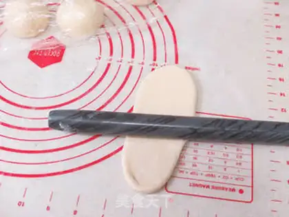 Make Squidward bread step 6