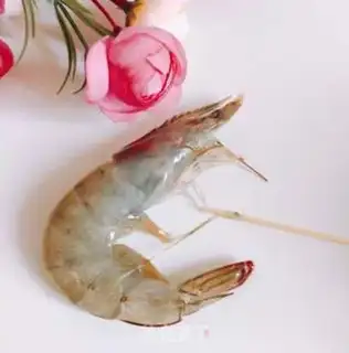 Make Baby shrimp noodles step 1