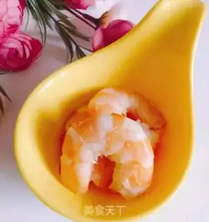 Make Baby shrimp noodles step 4