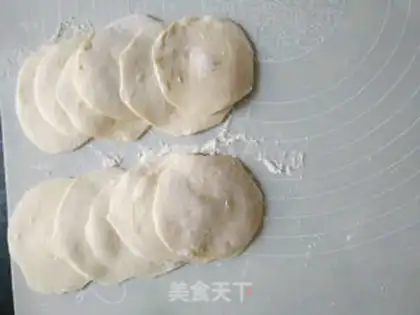 Make Baby shrimp noodles step 5