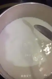 Make Strawberry milk jelly step 2