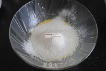 Make Lemon strawberry roll step 4