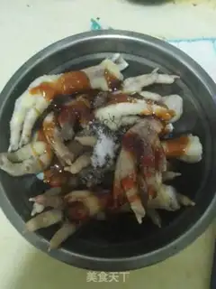 Make An exclusive chicken claw step 1