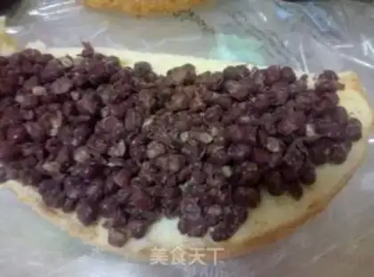 Make Red bean rose cake step 3