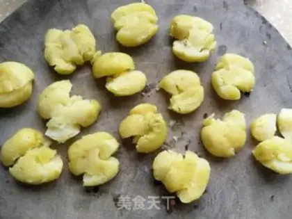 Make Fried potatoes step 1