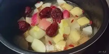 Make Pear chop soup step 3