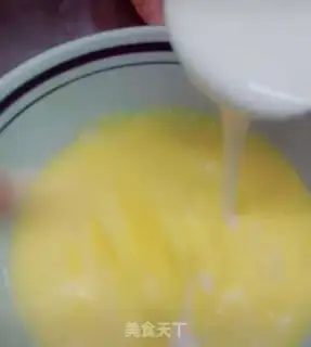 Make A silk egg step 1