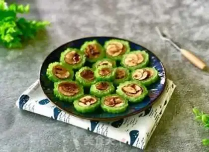 Make Red dates, bitter melons step 5