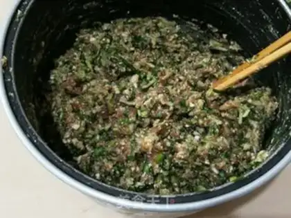 Make Hold on to the omelet step 1