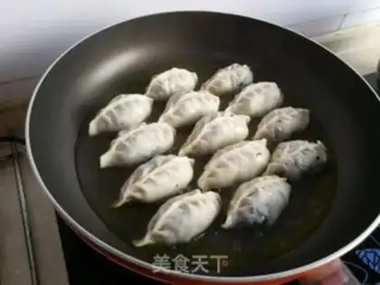 Make Hold on to the omelet step 4