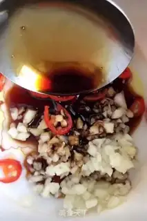 Make Spicy cucumber rolls step 4