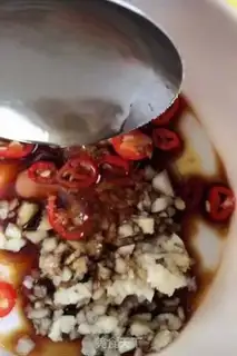 Make Spicy cucumber rolls step 5