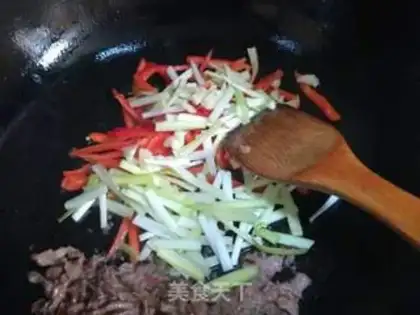 Make Cream pepper and beef silk step 6