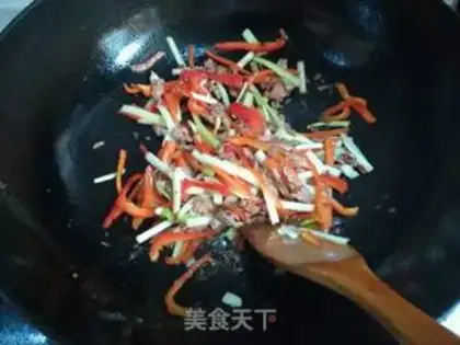 Make Cream pepper and beef silk step 7