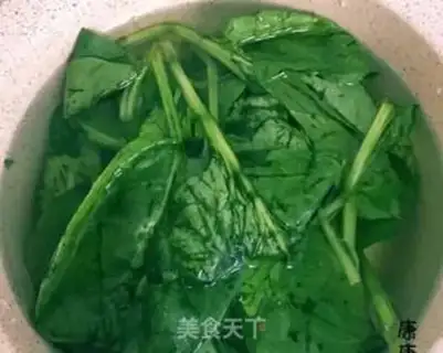 Make Emerald Plum soup step 1