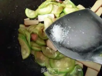Make Scrambled eggs dry step 5