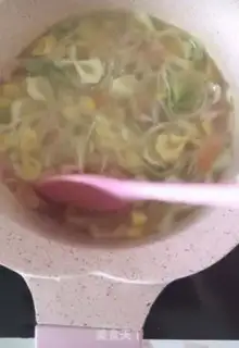 Make Curry vegetable shrimp noodles step 9