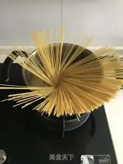 Make Tomato pasta step 1