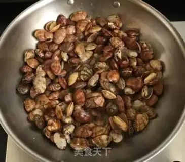 Make Spicy clams step 4