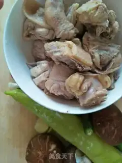 Make Yellow chicken step 0