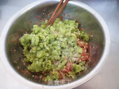 Make Celery pork dumplings step 6