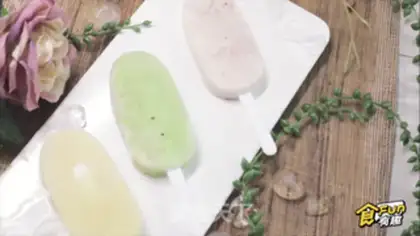 Make Summer fruit popsicle ice step 9