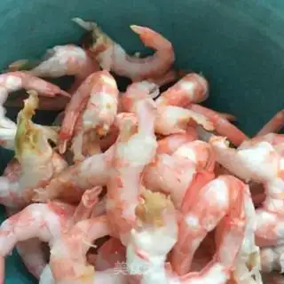 Make Garlic sweet shrimp and sunflower step 3